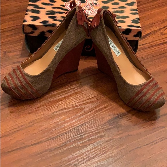 Brand New Naughty Monkey ‘Tight Rope’ wedge - Picture 3 of 4